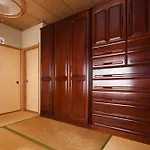 川と森の静かな街に朝陽の見える部屋 無料駐車場