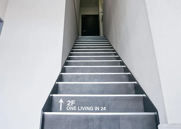 One Living In 24 - Vacation Stay 83393