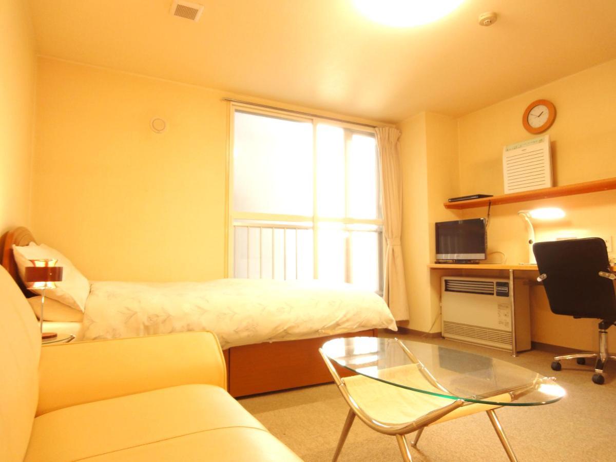 Hotel Weekly 2000 & Annex 2*