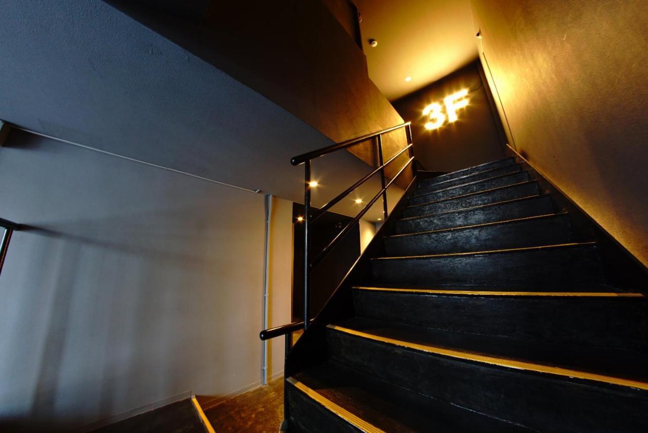 Swiss Apartment *