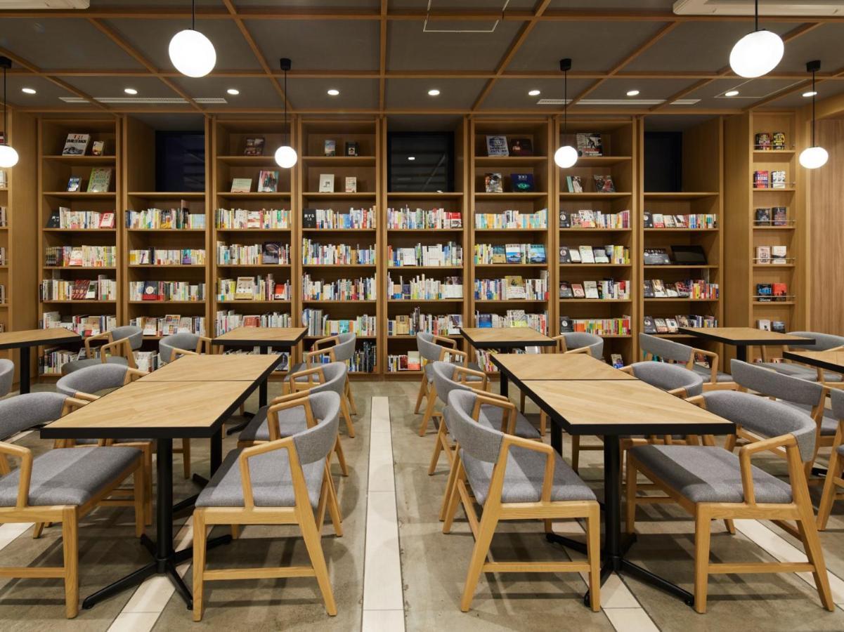 Lamp Light Books Hotel