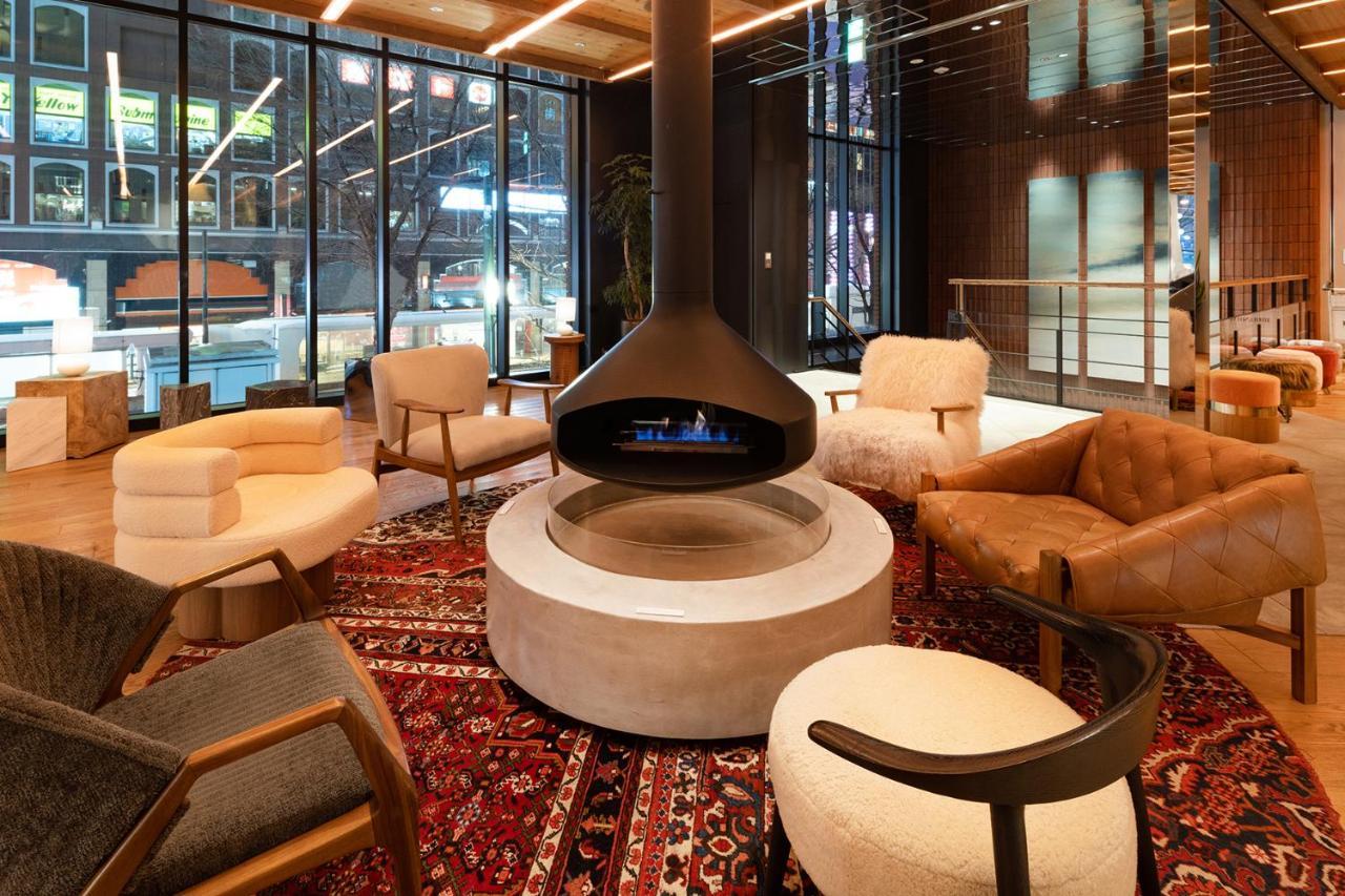 The Knot Hotel