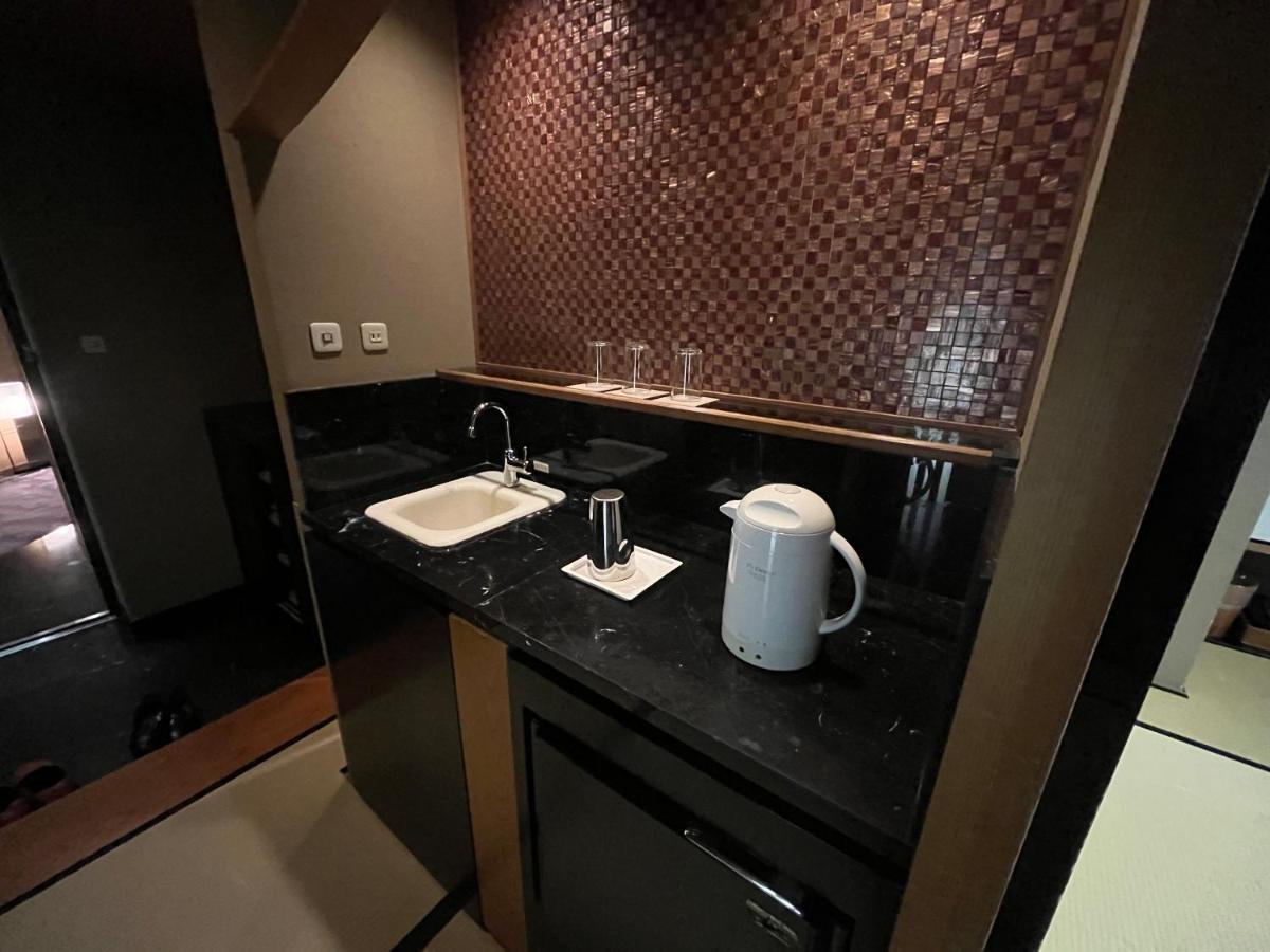 Jasmac Plaza Hotel