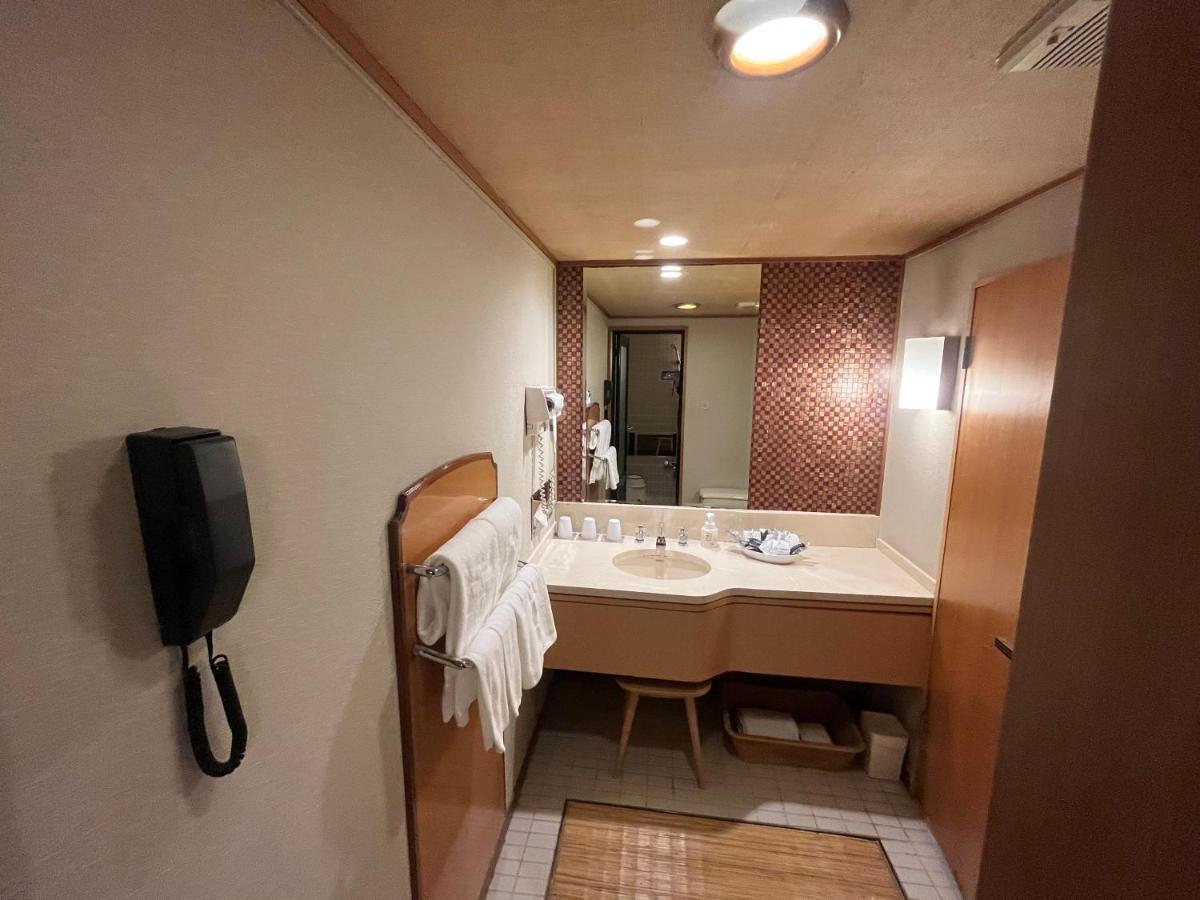 Jasmac Plaza 3*
