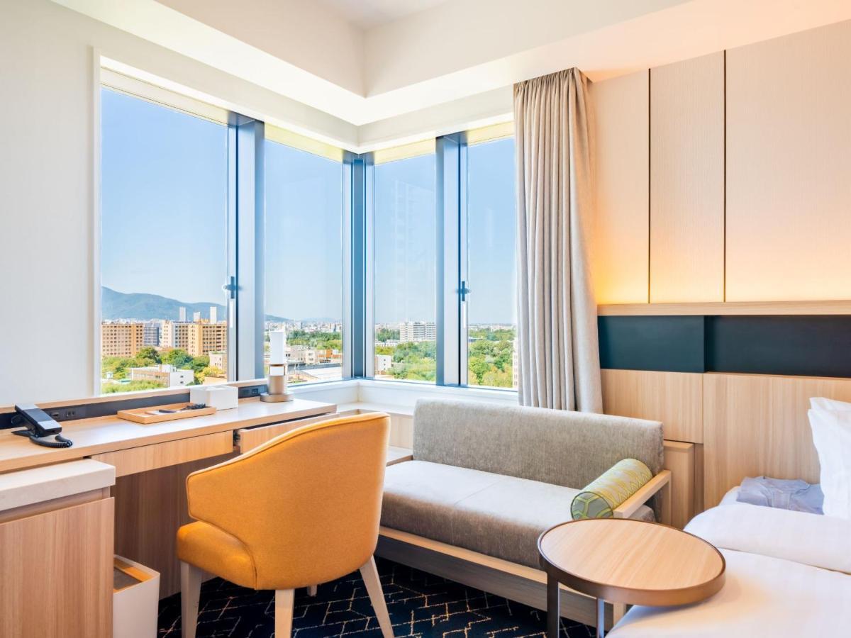 Keio Prelia 4*