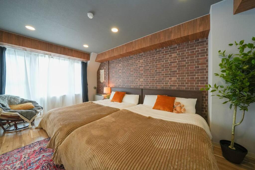 Dynasty Palace 9f *