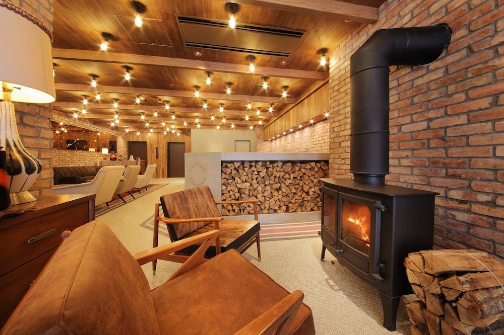 Unwind & Bar Hotel 3*