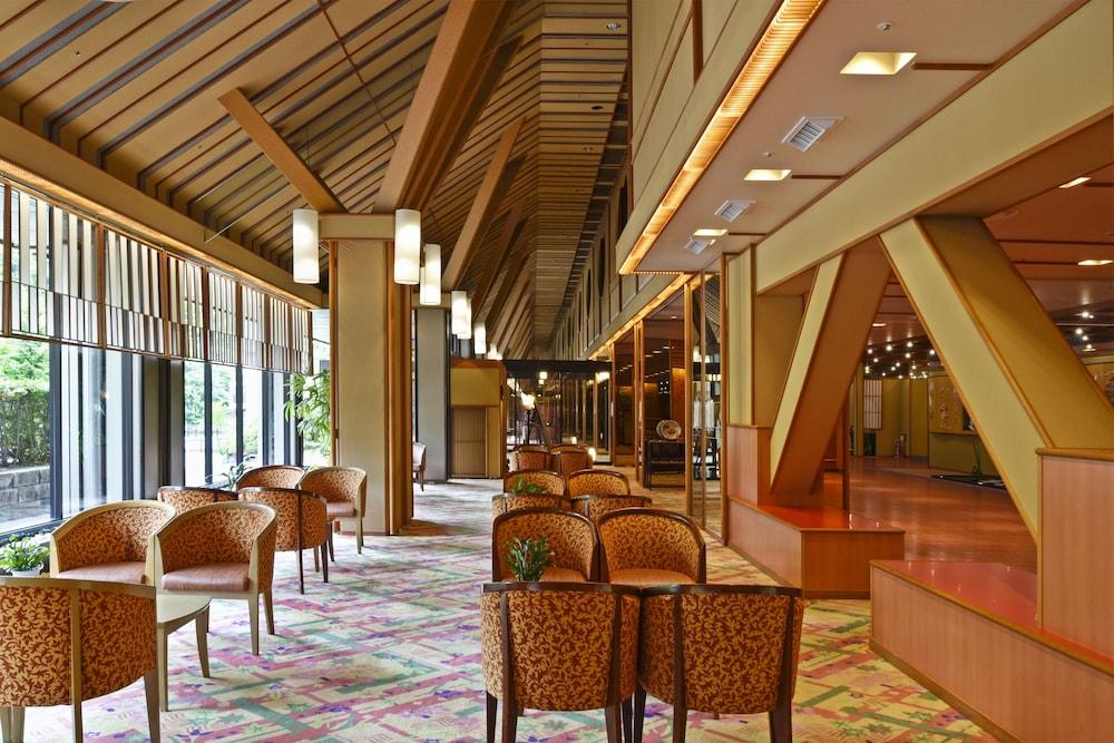 Jyozankei Shikanoyu Ryokan 4*