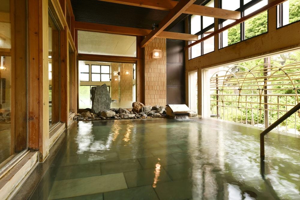 Ryokan Jyozankei Shikanoyu
