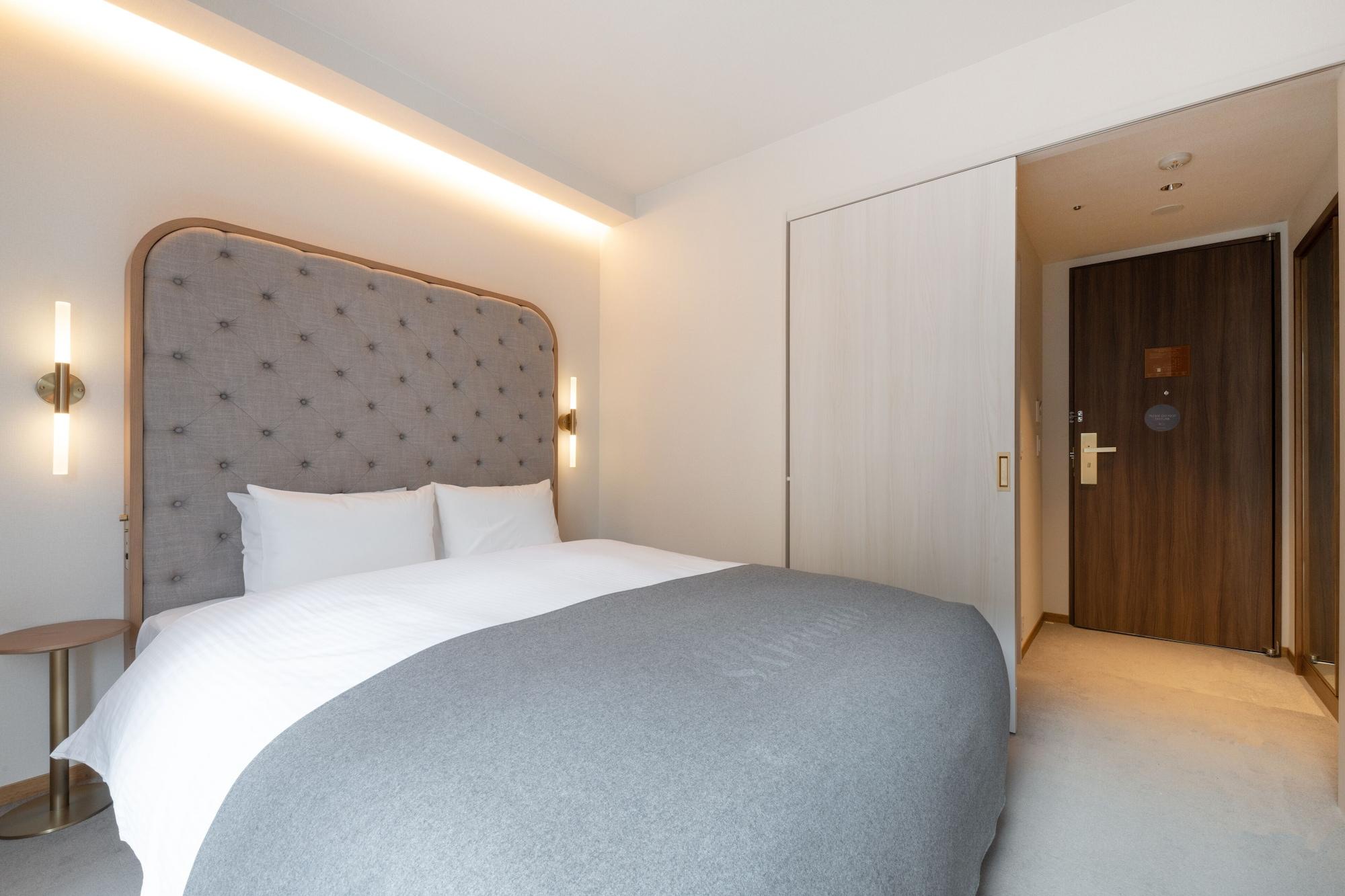 The Knot Hotel 3*