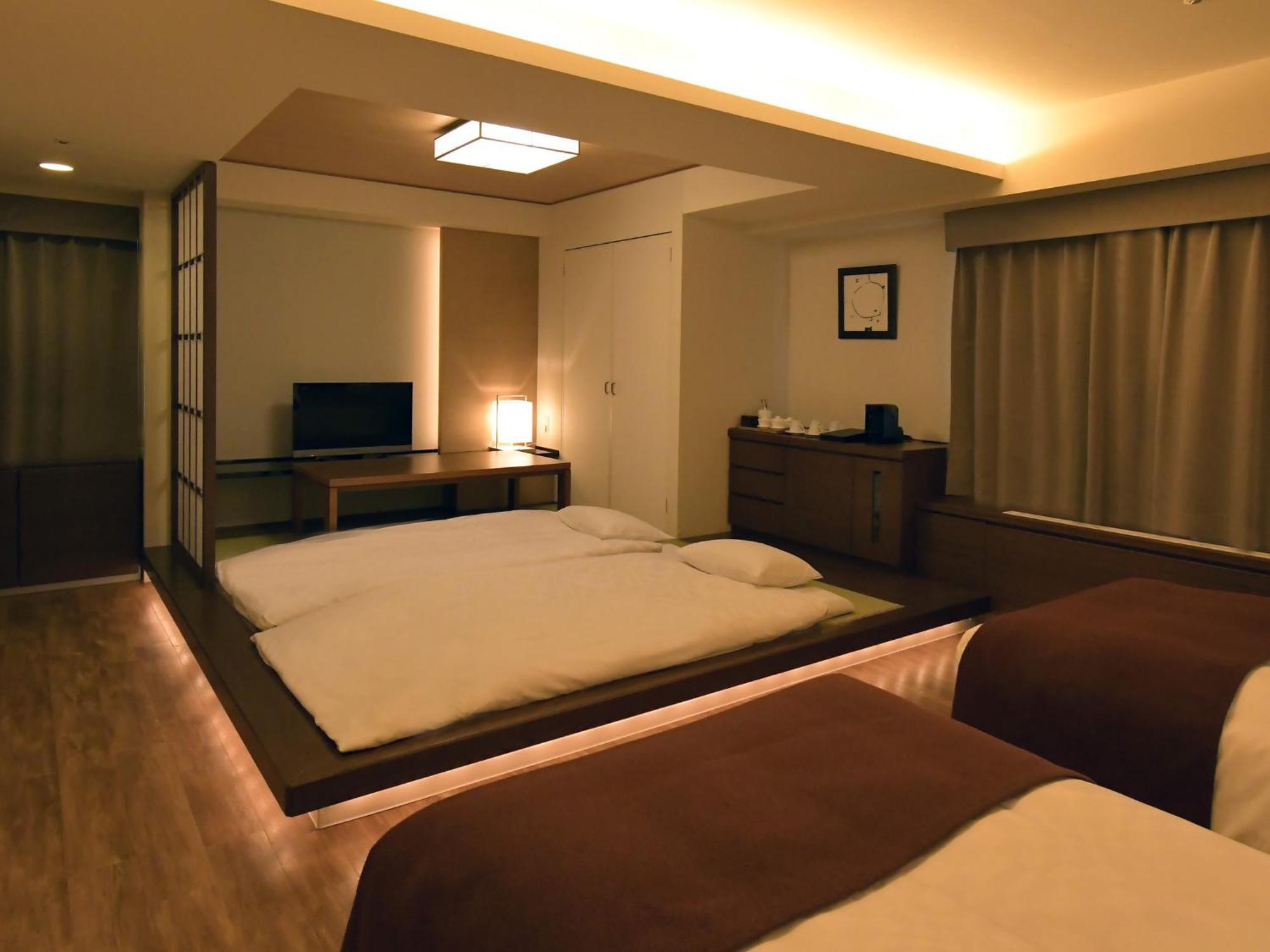 Hotel View Odori Park 5*