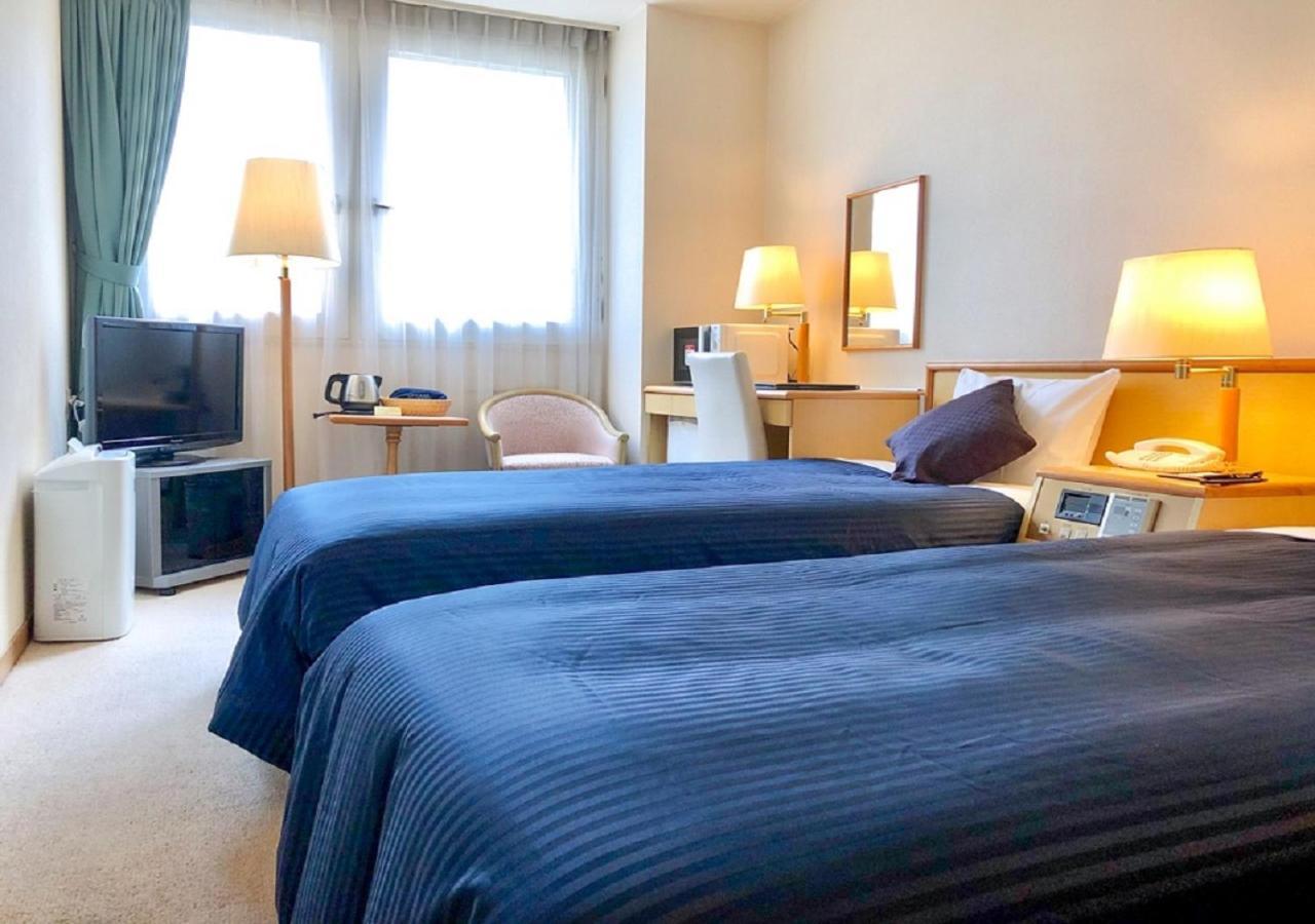 Hotel Livemax Ekimae