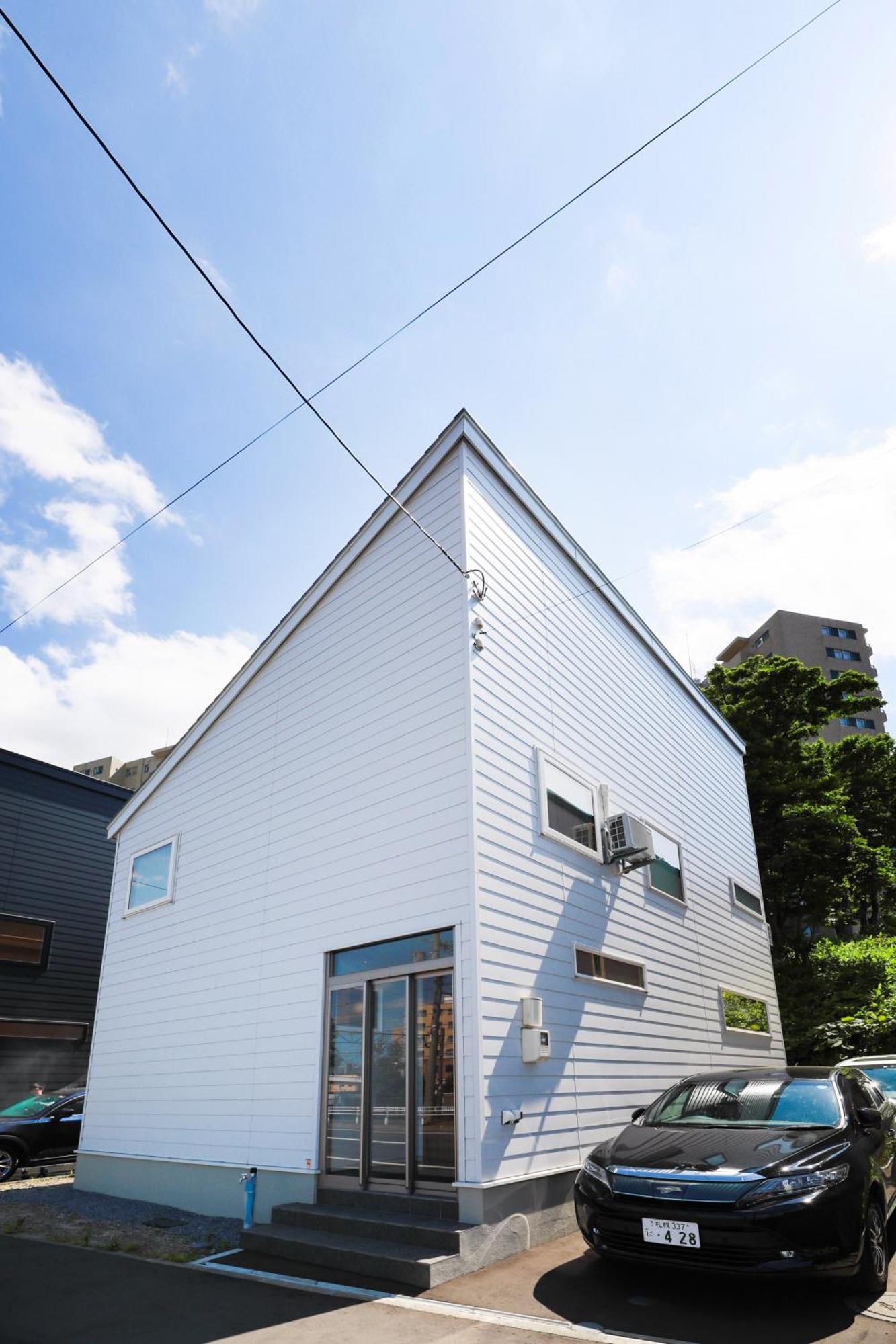 Lodge Teine White House