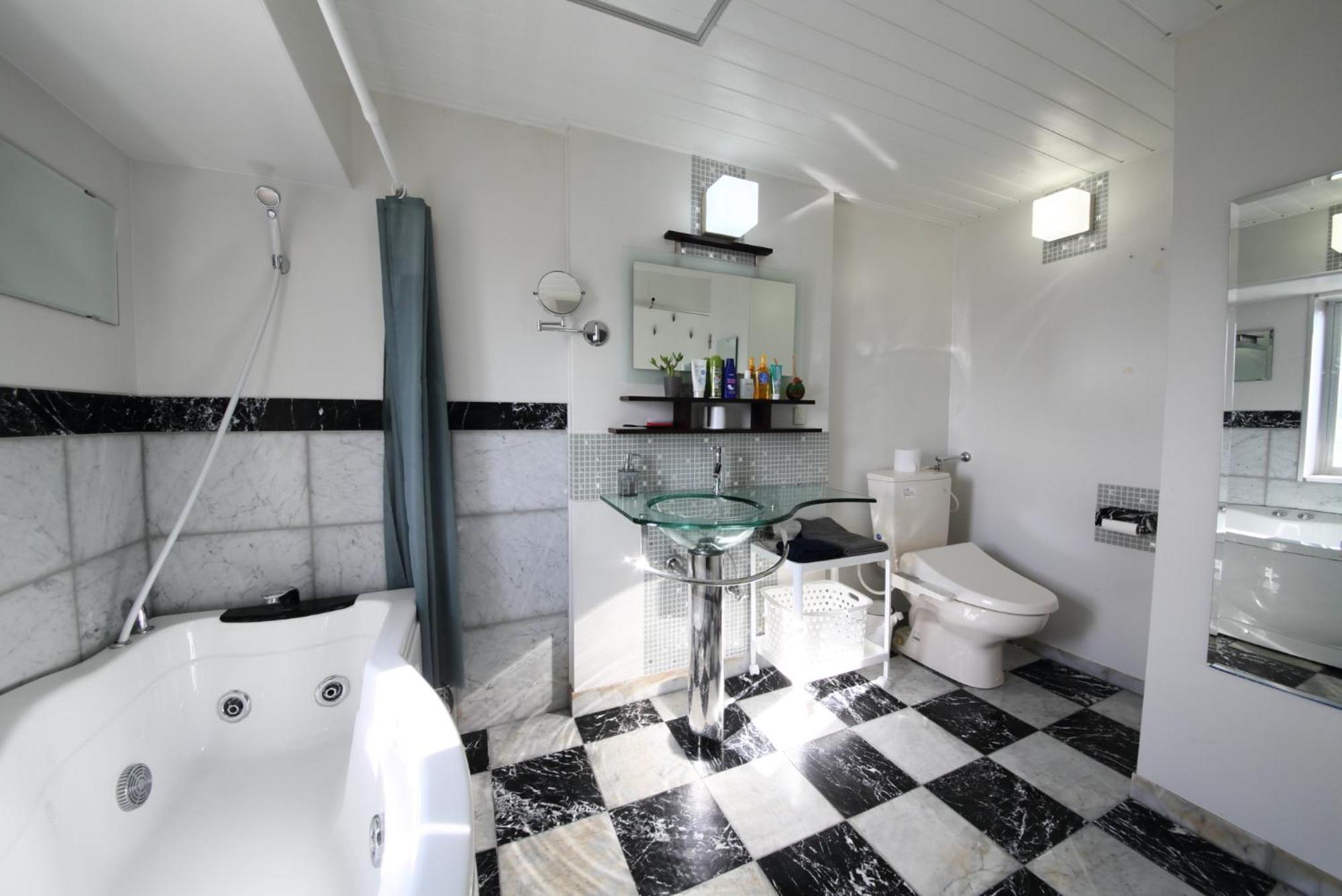 Apartment Ams Tower 3204