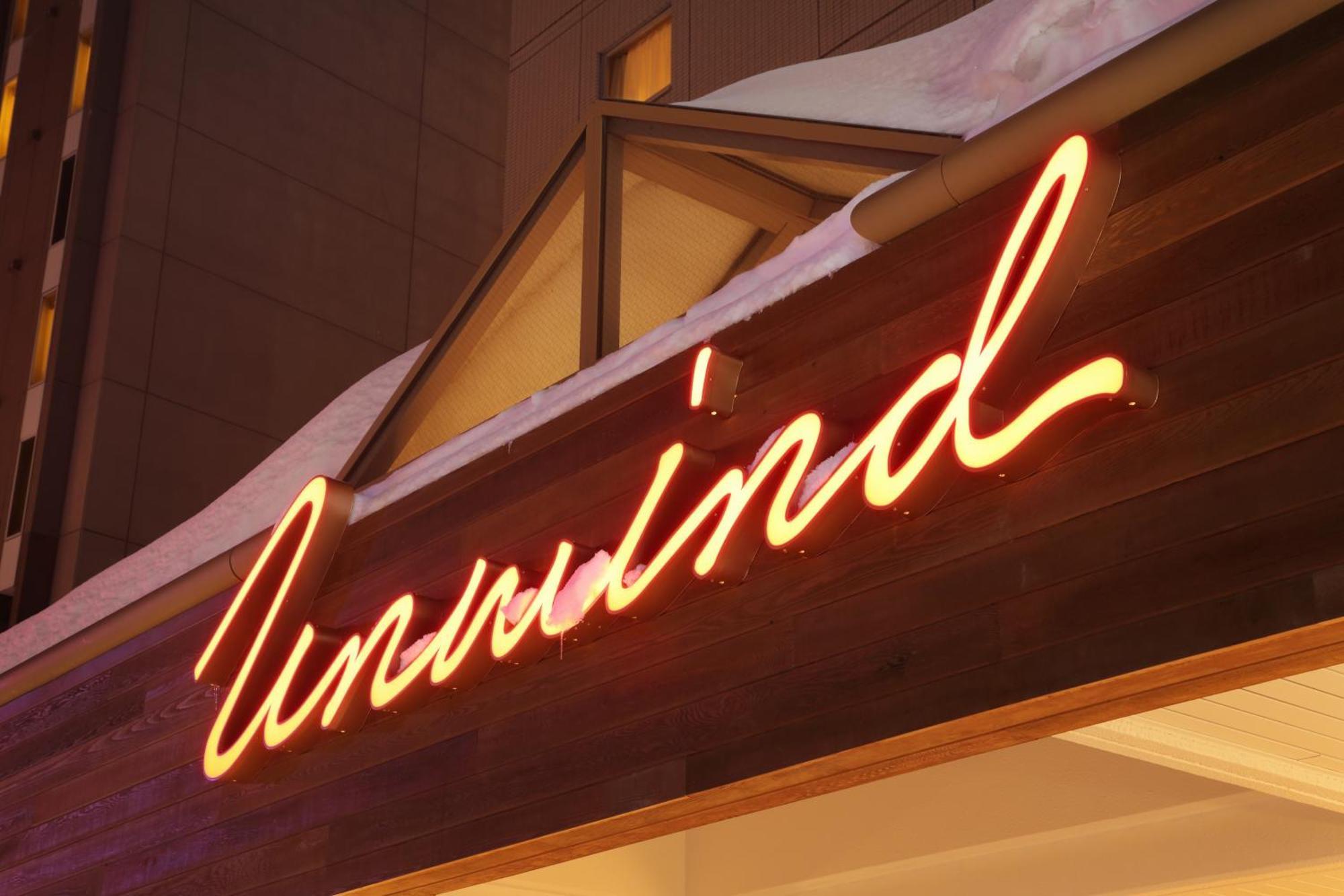 Hotel Unwind & Bar