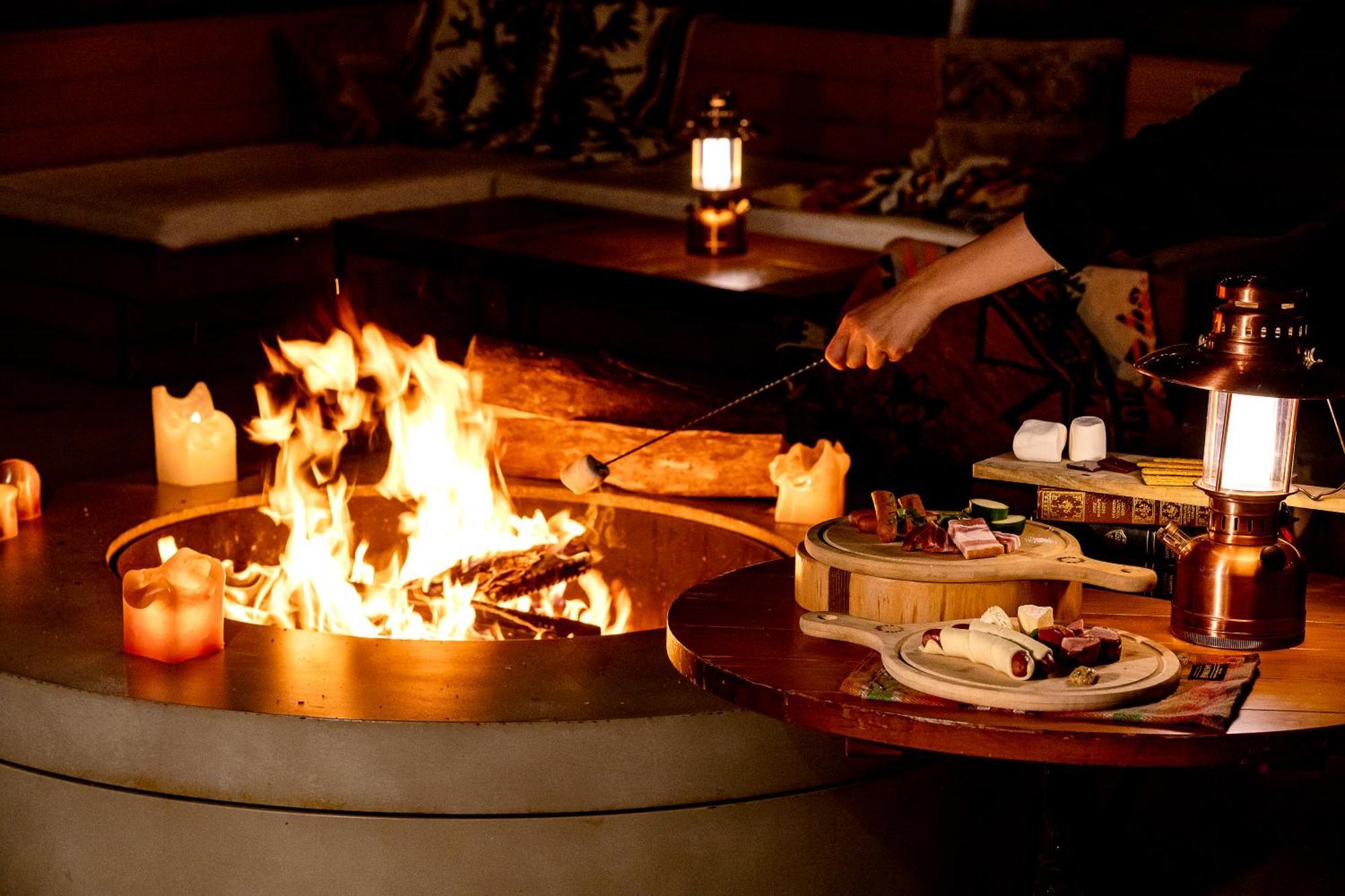 Unwind & Bar 3*
