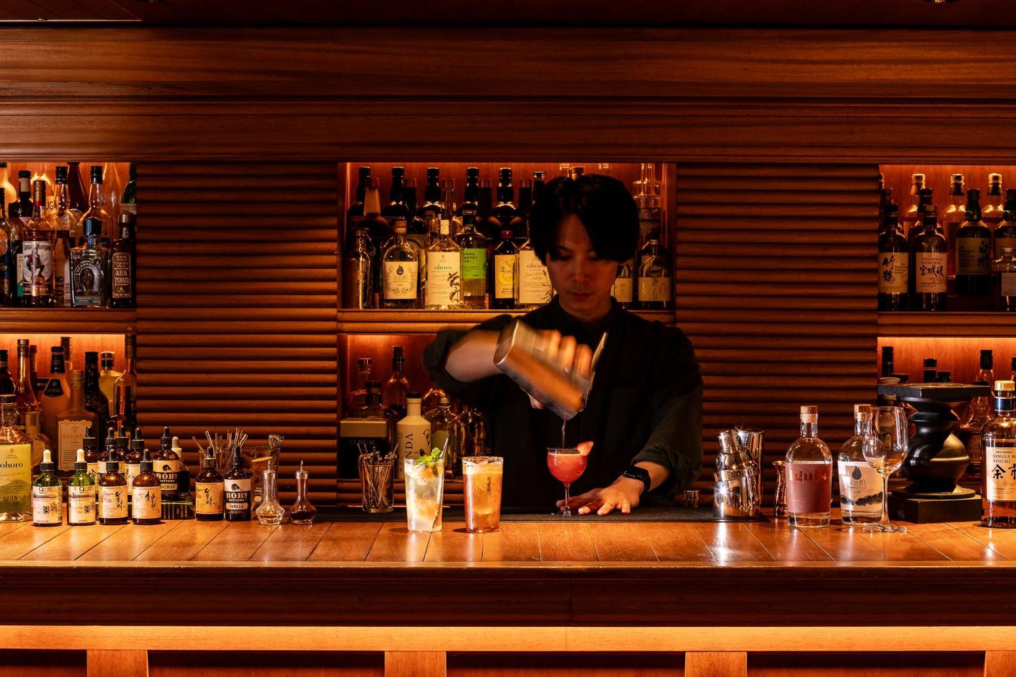Unwind & Bar