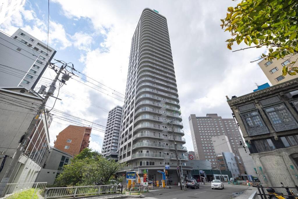 60 M2 2br And 1 2 Nakajima Park Station Apartment