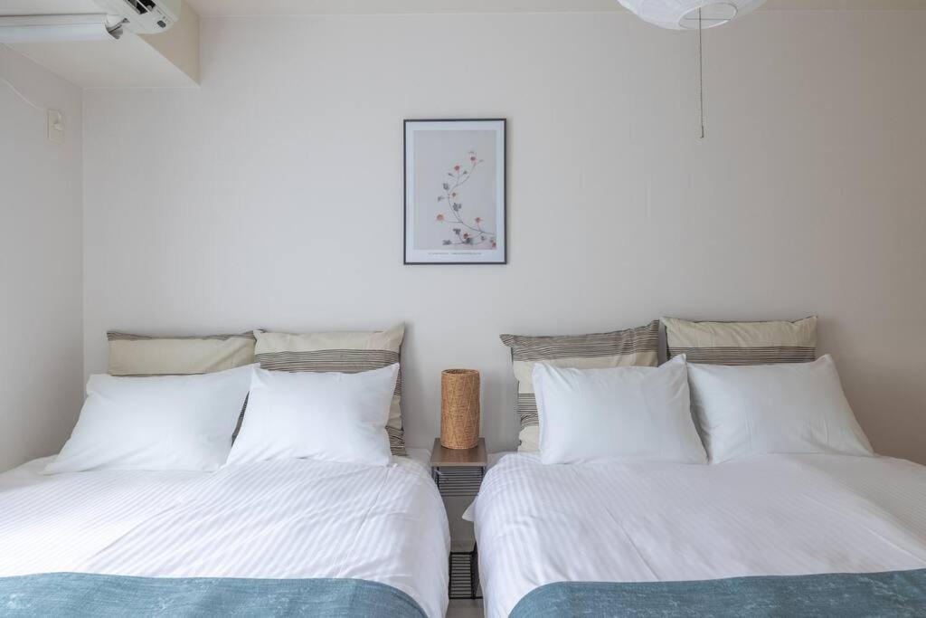 60 M2 2br And 1 2 Nakajima Park Station Apartment