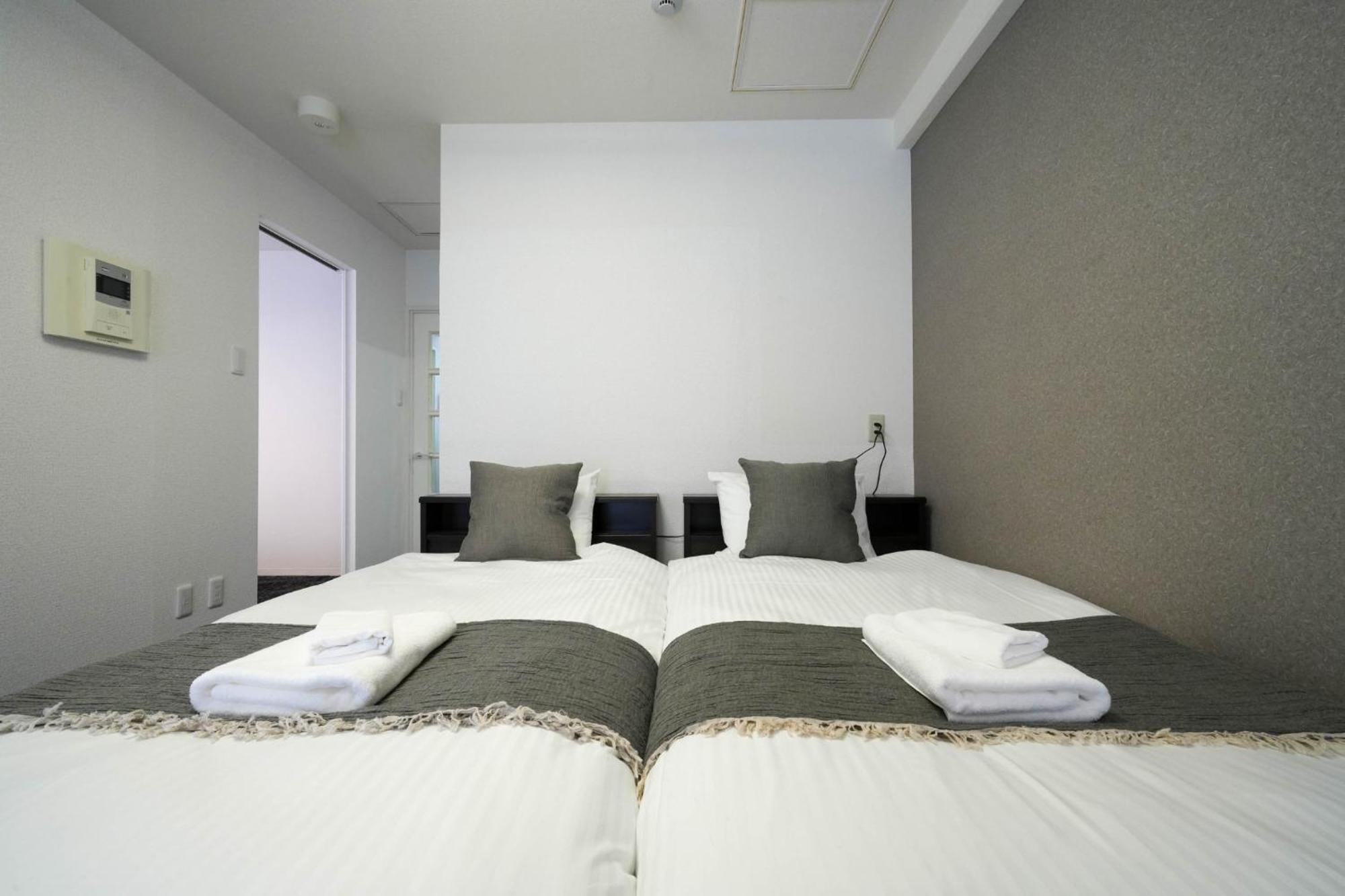 Apartment 37th Matsui Building 303, 901, 1002 - Vacation 79206v *