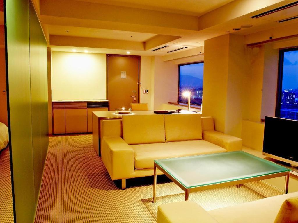 Century Royal Hotel 4*