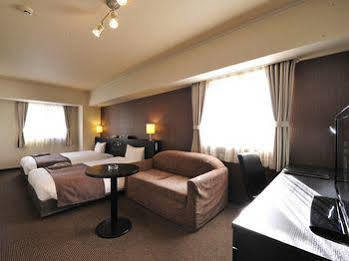 Global View Old Royal Hotel 3*