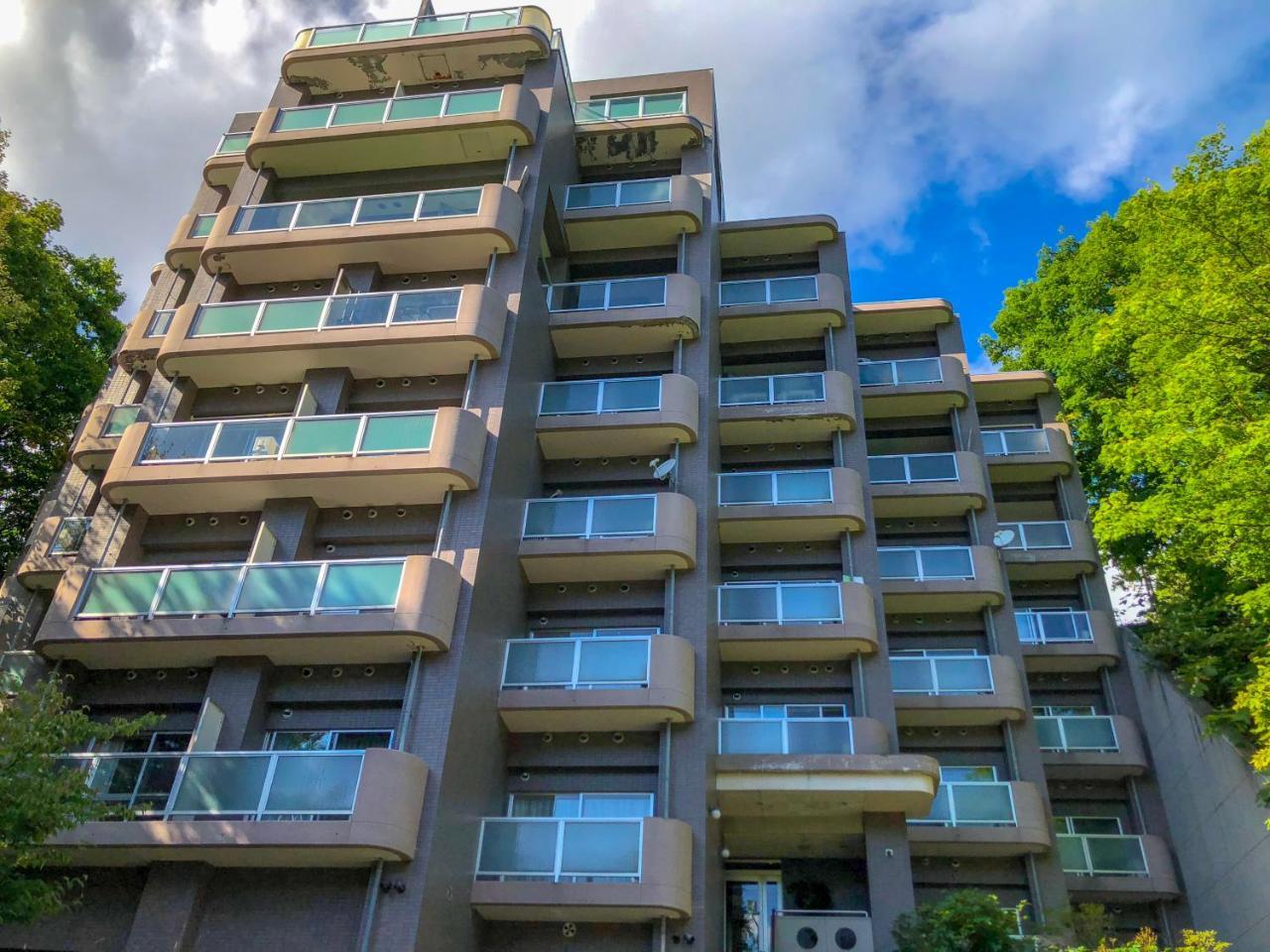 Few Days Condominium Apartment *