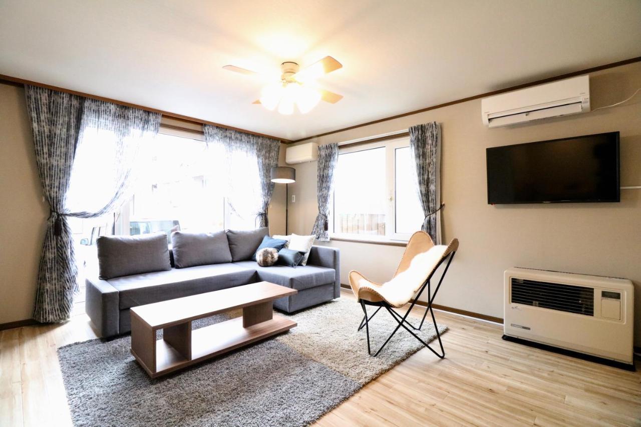 Apartment Sky Court 717