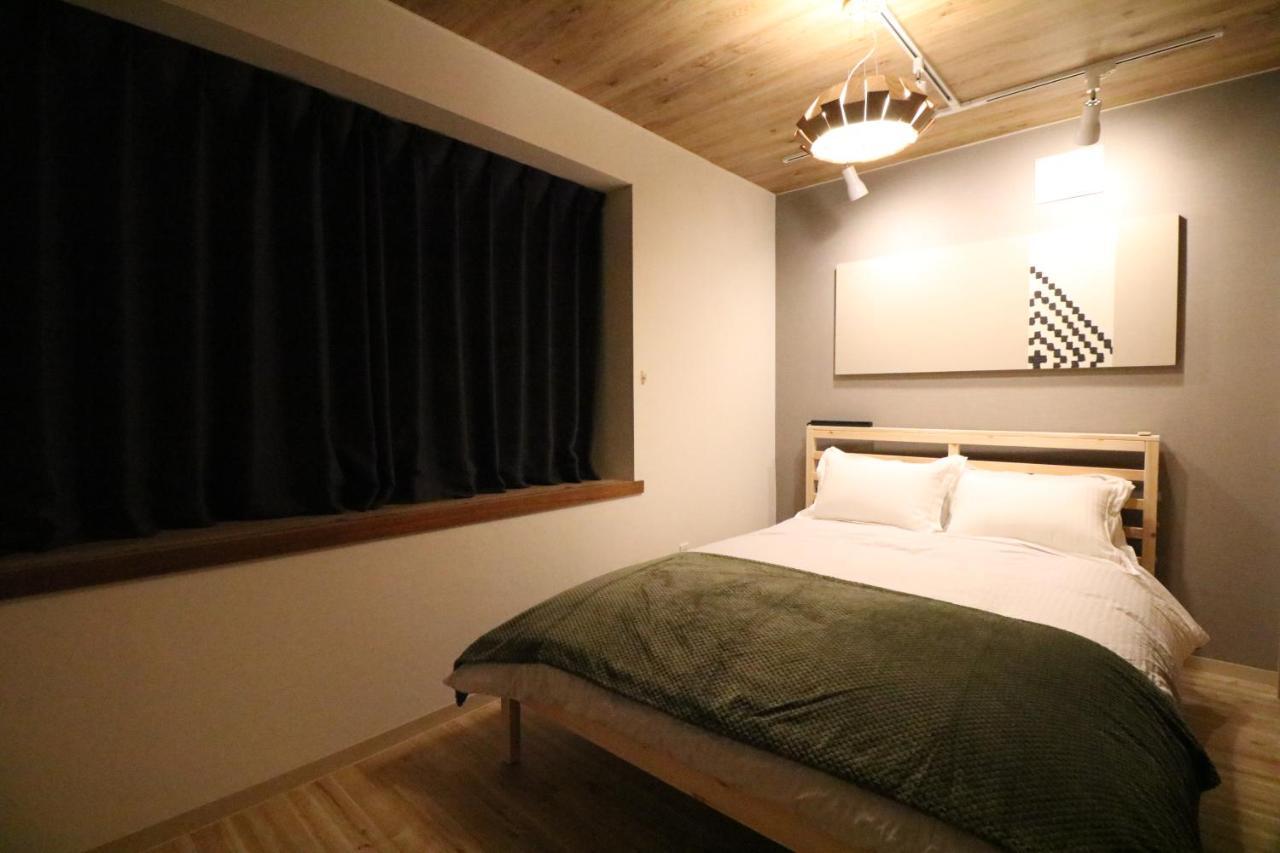 Apartment Sky Court 717 *
