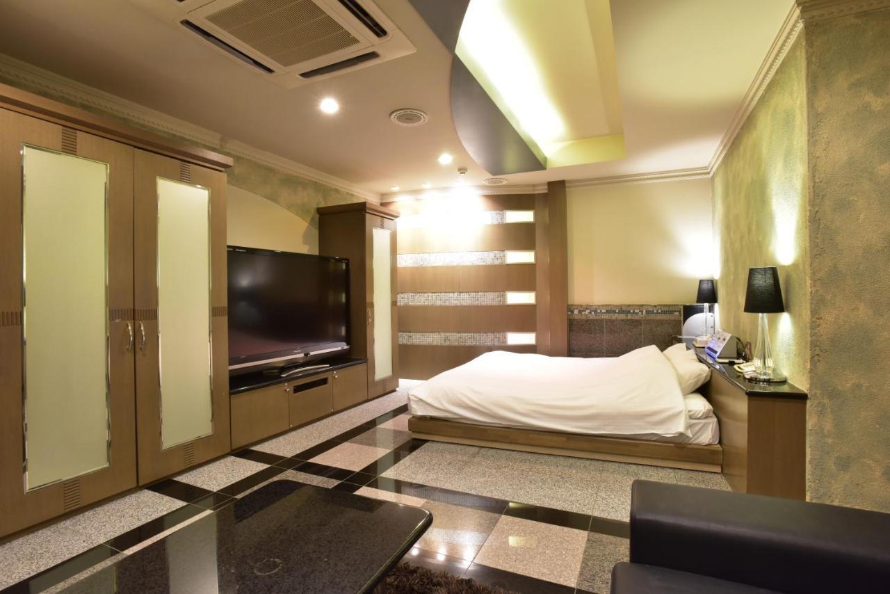 Love hotel Latif (adults Only)