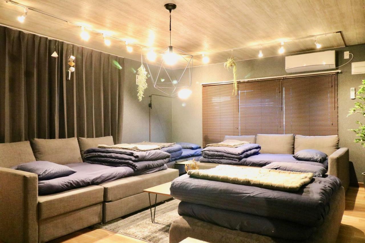 Hh House *