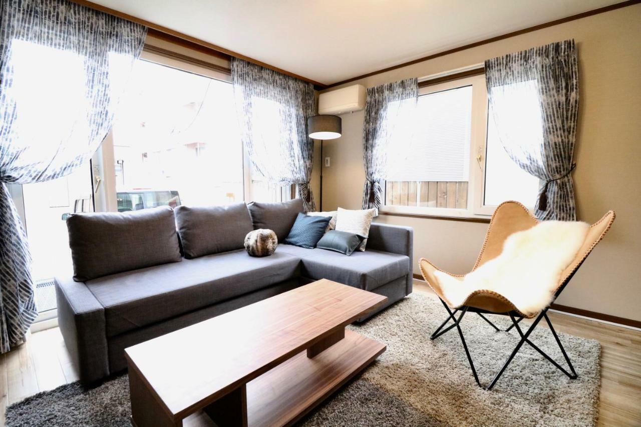 Apartment Sky Court 717