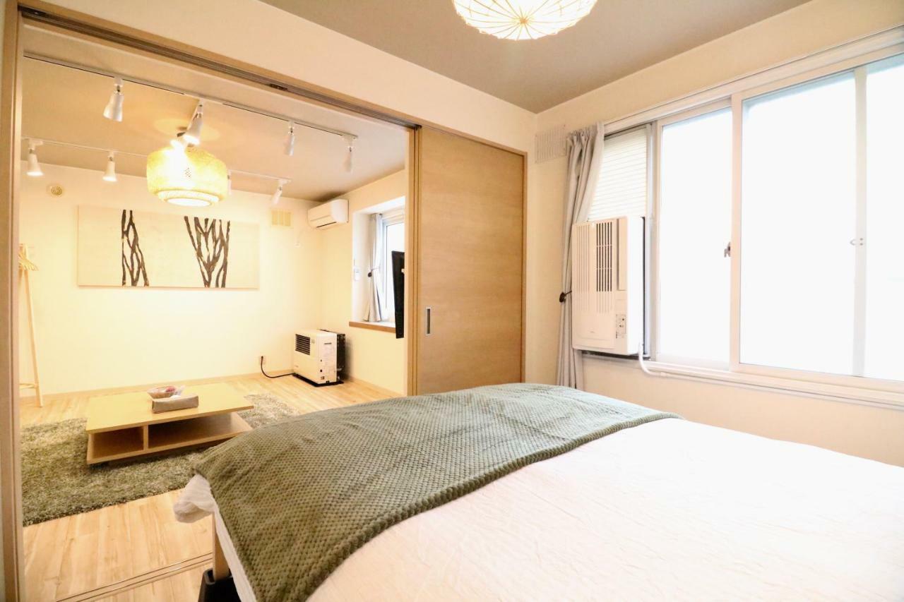 Apartment Sky Court 717 *