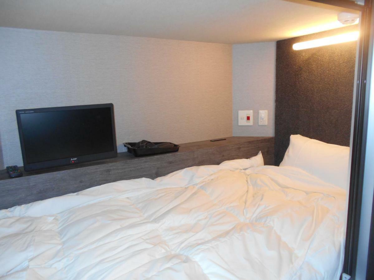 Bizcourt Susukino Capsule hotel 2*