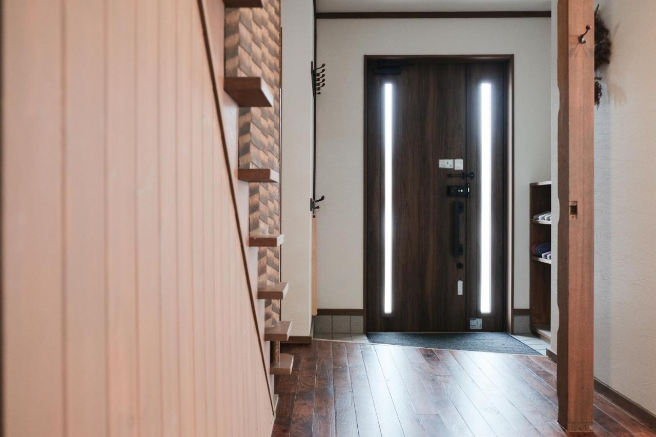 Lampstand Villa *