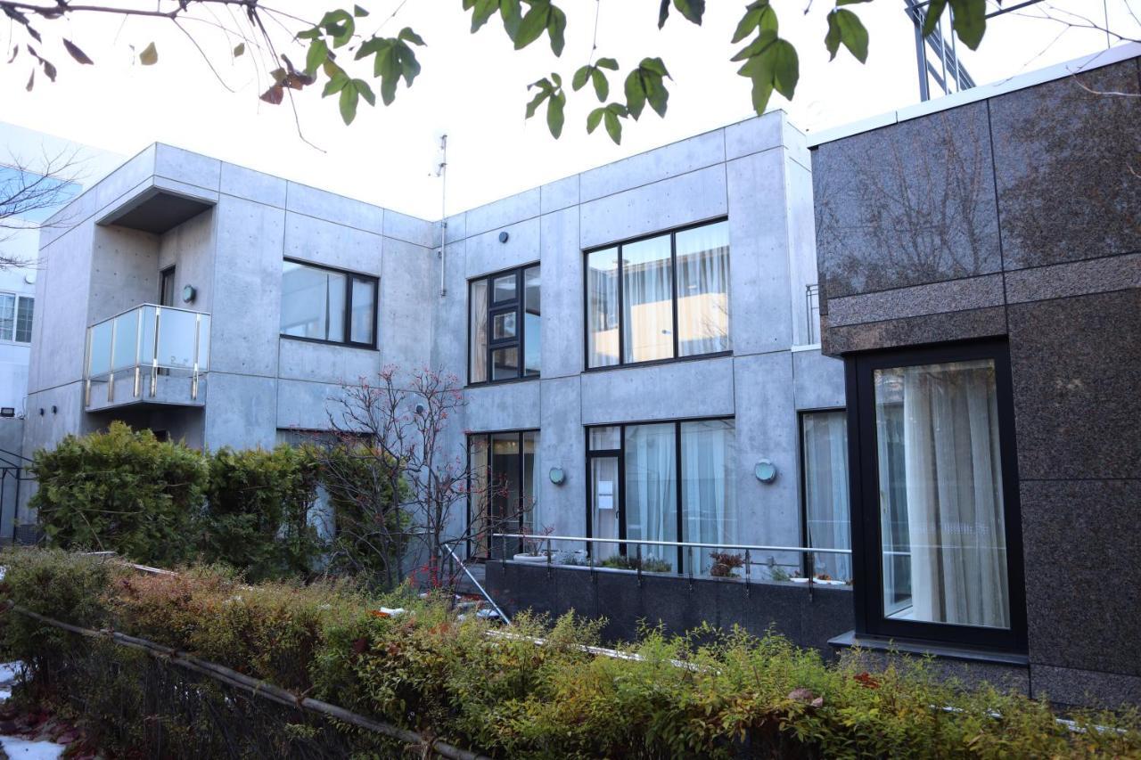 Luxury House *