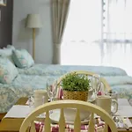 Hotel Flourish 67
