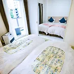 Momo Premium 803
