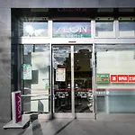 Momo Premium 302