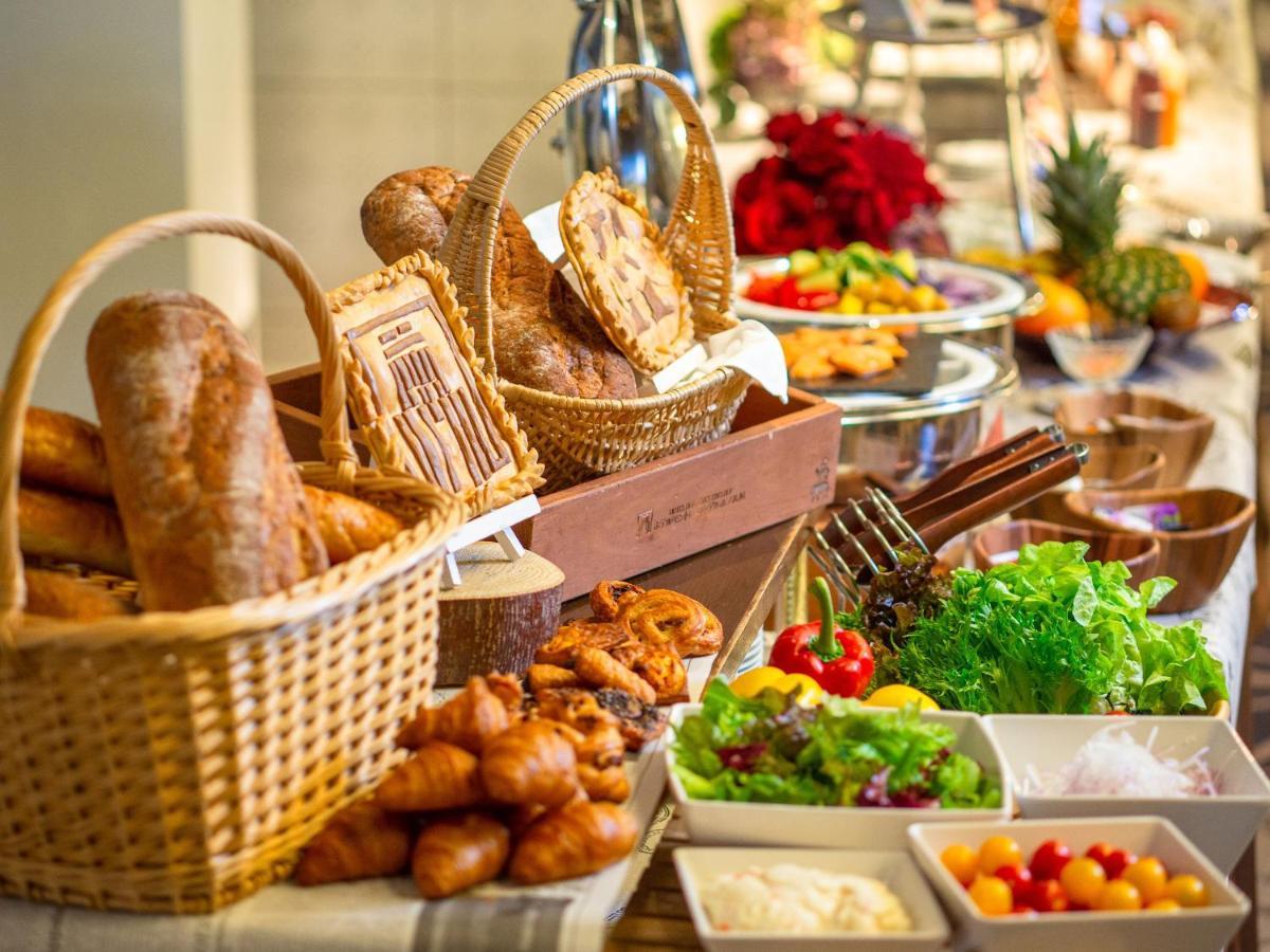 Monterey Edelhof Hotel