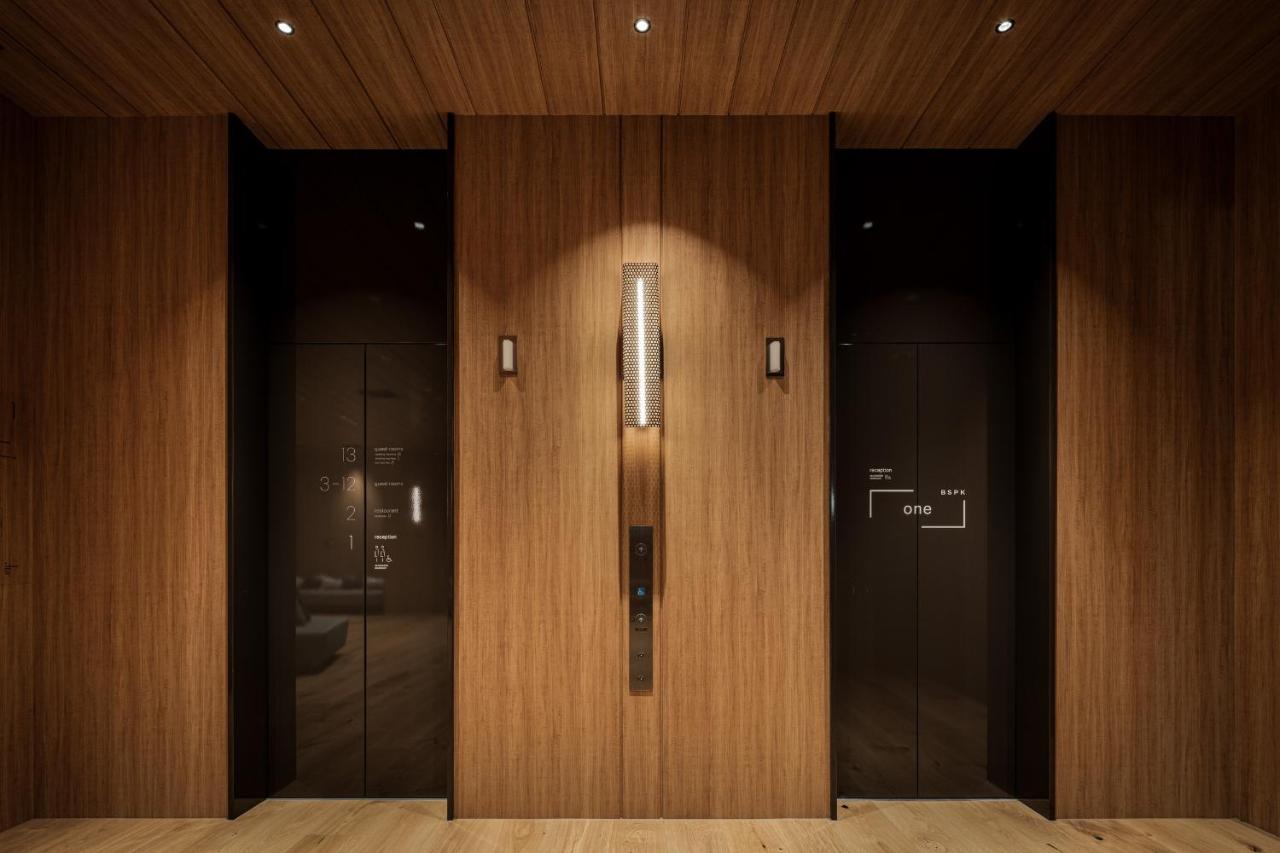 Bespoke 3*