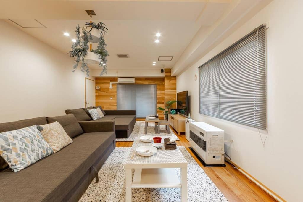 The East Avenue Apartment Sapporo