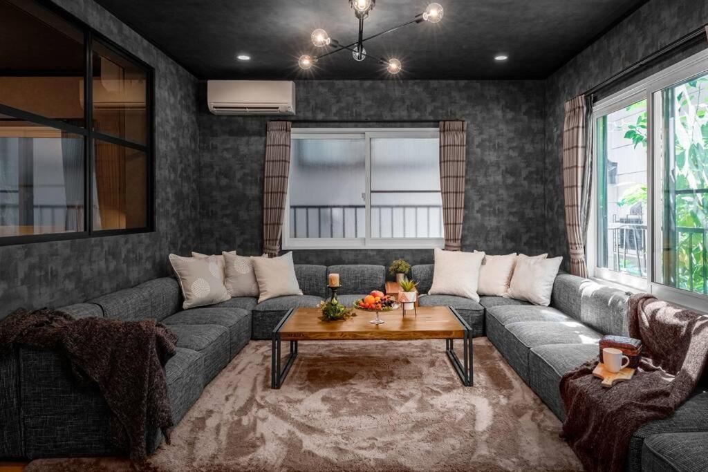 The Secret Apartment *