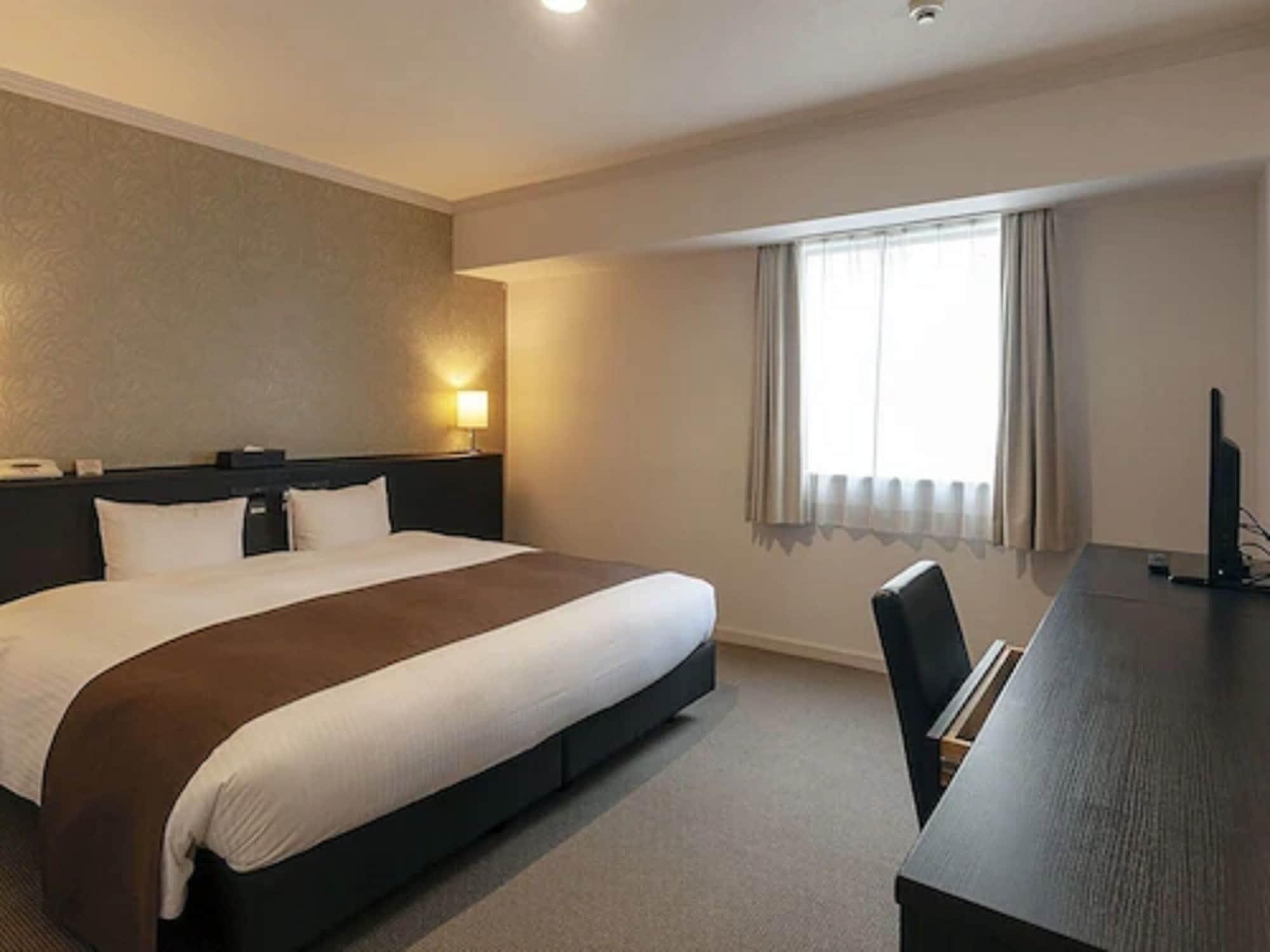 Global View Old Royal Hotel 3*