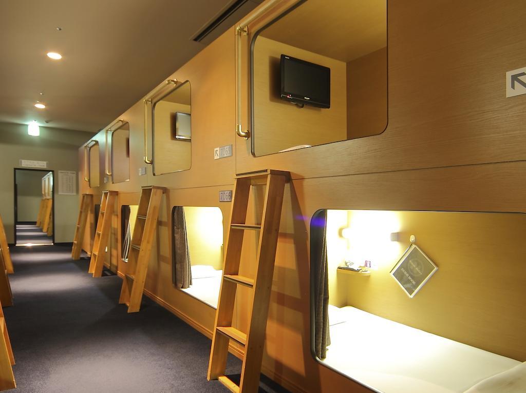 Capsule Nikoh Refre Capsule hotel
