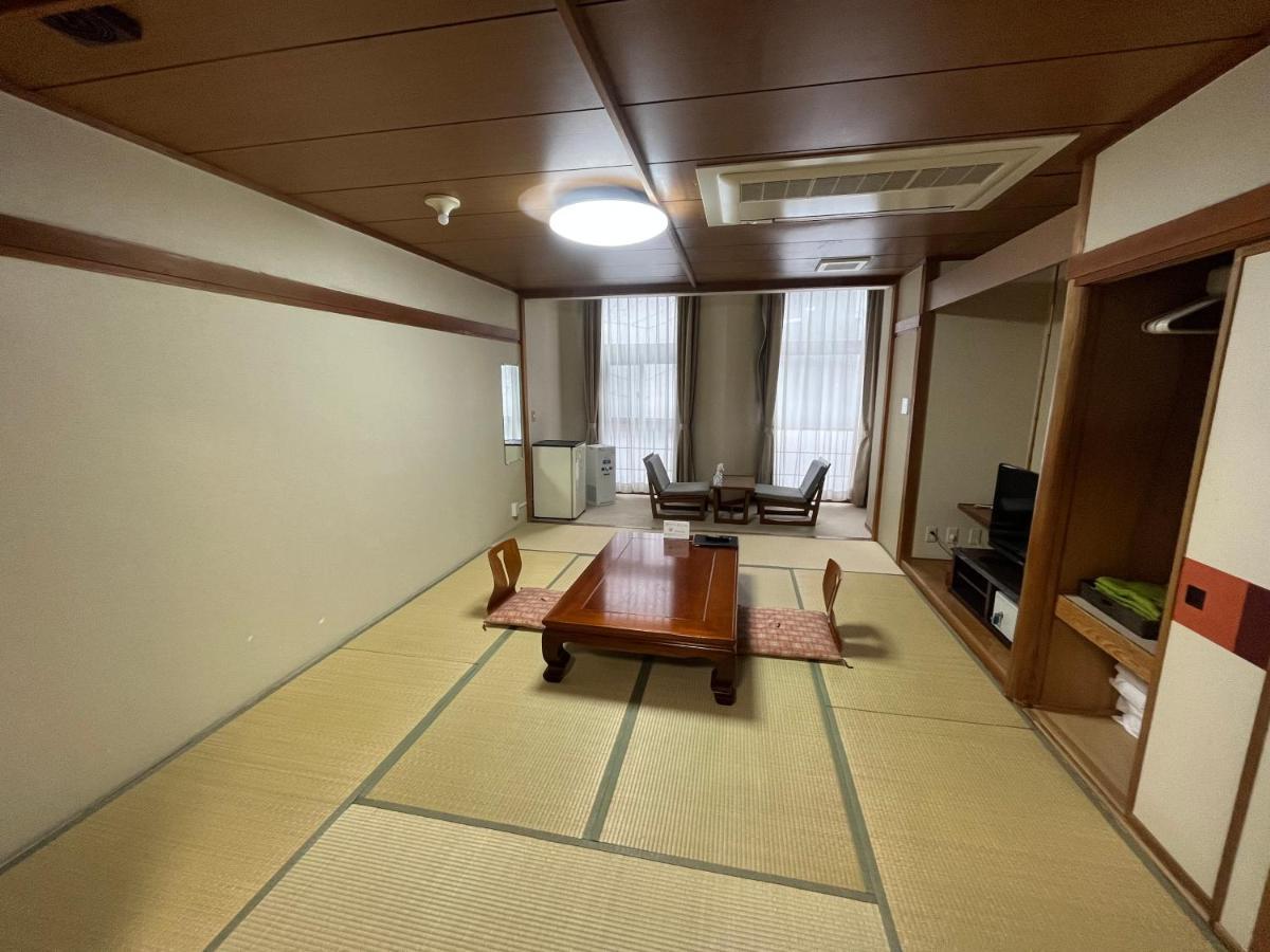 Nakamuraya 3*