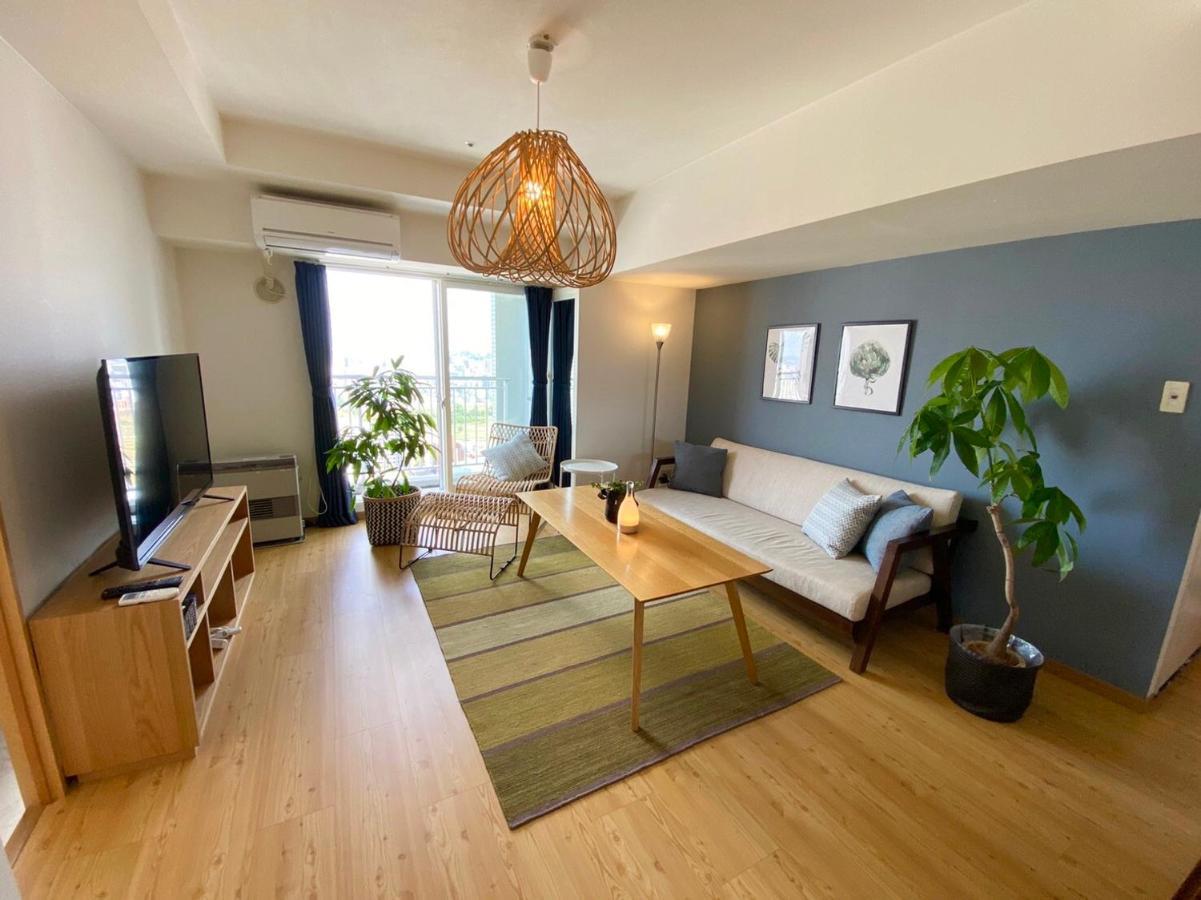 Ams Tower Apartment *