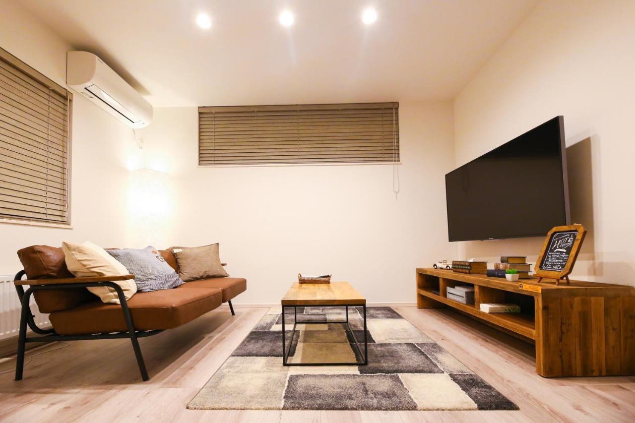 Teine White House * Sapporo