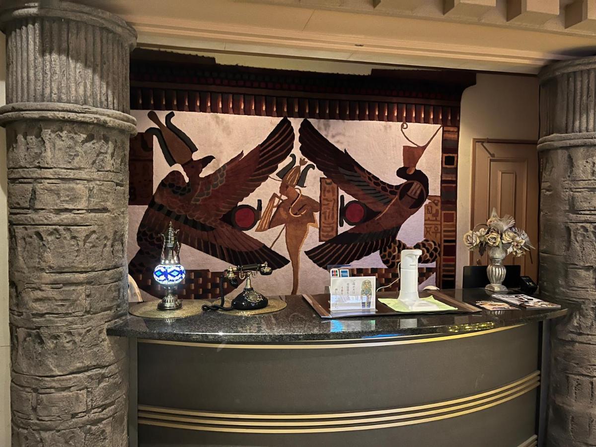 Love hotel Pharaoh-adult Only