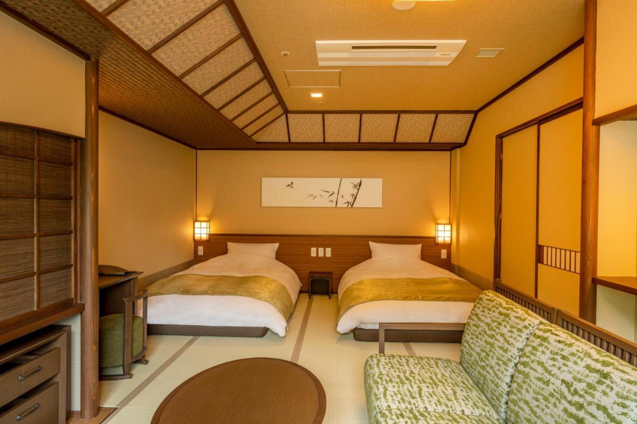 Ryokan Jozankei Onsen Yurakusoan 4*